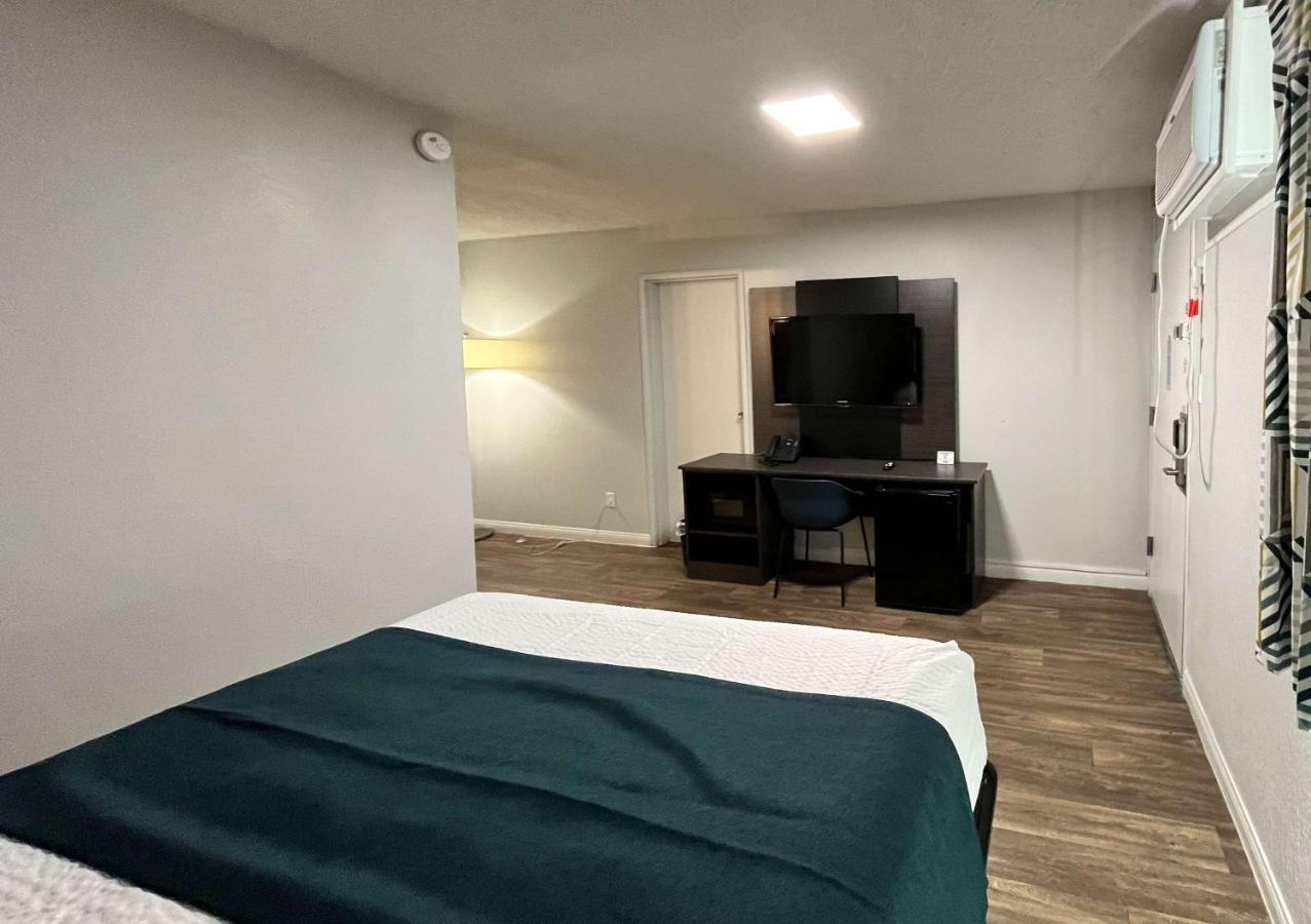 Motel 6 Las Vegas Nv Downtown Fremont St Dış mekan fotoğraf