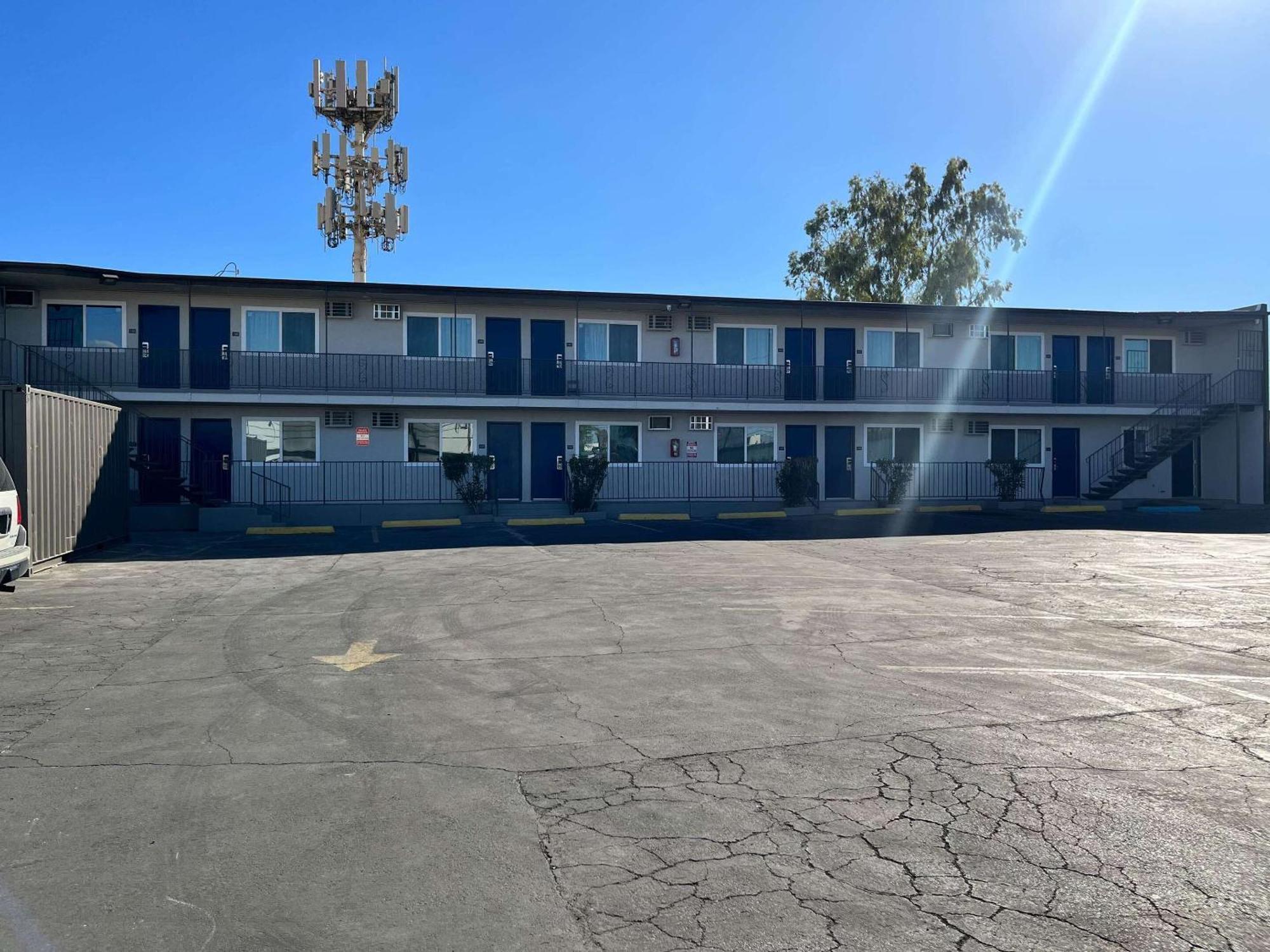 Motel 6 Las Vegas Nv Downtown Fremont St Dış mekan fotoğraf